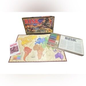 Vintage 1993 Risk The World Conquest Game Parker Brothers 2-6 Players Tonka Corp